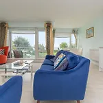 Seaview In *